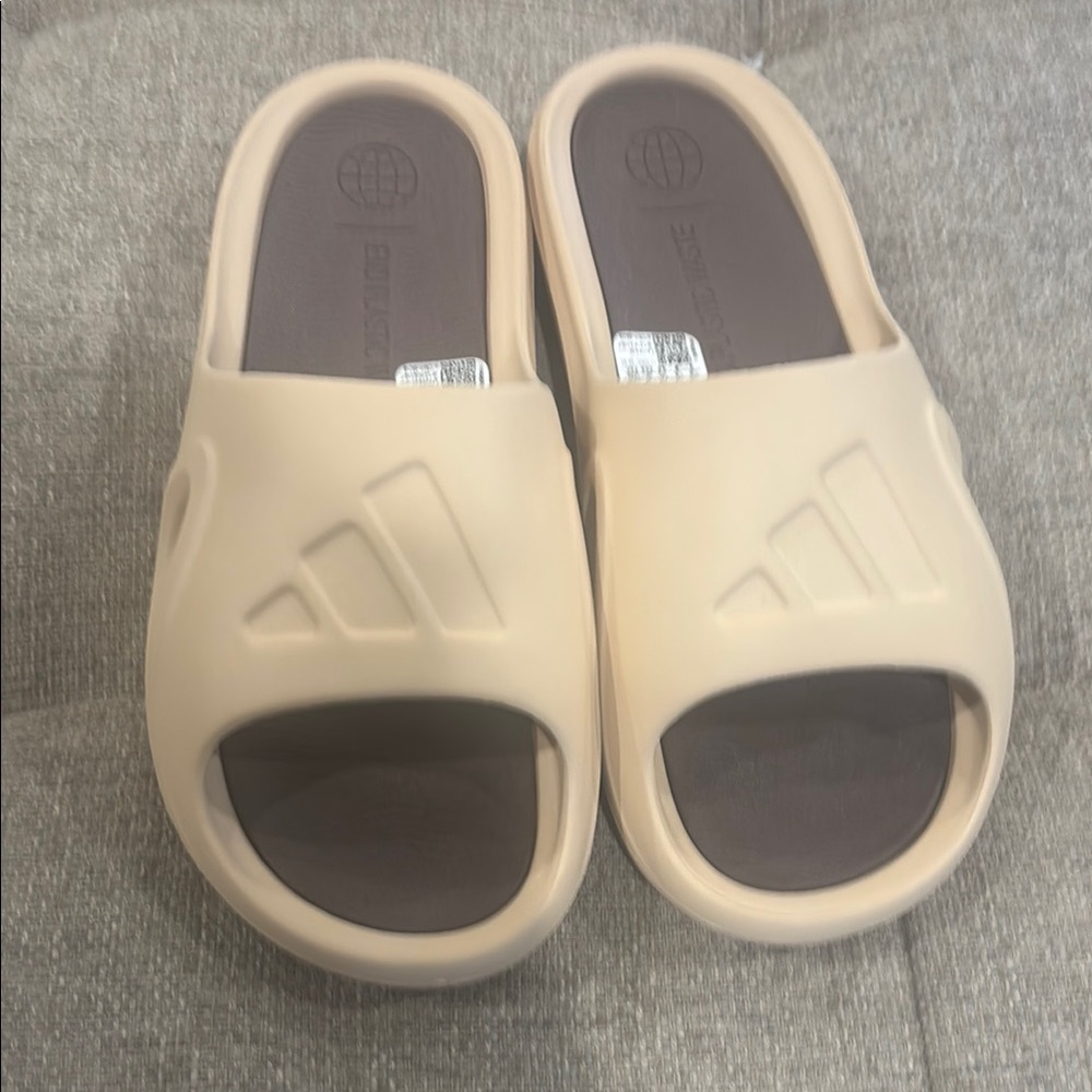 Adidas Beige Slide Sandals - Picture 2 of 5